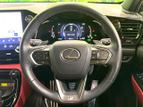 【純正革巻きステアリング】上質な革を使用することで、手にしっかり馴染みとても運転しやすいハンドルです♪