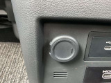 シガーソケットを装備しております。