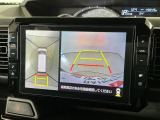 【パノラマモニター】車両周囲を上から見下ろしたような映像を表示。正確なモニタリングが可能になり、駐車時・幅寄せをアシストします!