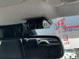日産オリジナルドライブレコーダー(フロント+室内)搭載しております。車室内カメラで車内および車側面を撮影。走行中の幅寄せ対策や後方撮影にも対応しております。
