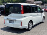とても便利な【両側電動スライドドア】ドアハンドを少し引くだけでリアドアが自動開閉します。