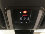 コネクテッドサ-ビスのヘルプネットを搭載しています。車両の位置情報などが自動で送信されるので、迅速な緊急車両の手配ができます。機能の詳細はスタッフまでお問い合わせ下さい。
