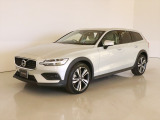 ボルボ V60クロスカントリー T5 AWD プロ 4WD