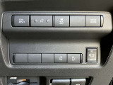 両側オートスライドドアです♪運転席のボタンやキーのボタンでも開閉できます!手荷物がいっぱいの時でも簡単にドアの開け閉めができるのでとっても便利です♪