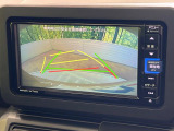 【バックカメラ】駐車時に後方がリアルタイム映像で確認できます。大型商業施設や立体駐車場での駐車時や、夜間のバック時に大活躍!運転スキルに関わらず、今や必須となった装備のひとつです!