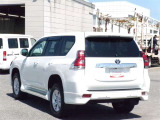 明るく広々、落ち着いた店内では、中古車のご検討・ご購入のほか、携帯電話(au)の購入等、様々なご相談に幅広く応えていきます♪