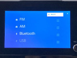 ブルートゥースに接続することにより、スマホに入ったお気に入りの音楽を車内で楽しむことができます♪あると本当に便利な機能になっています!