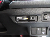 ETC付。高速道路の料金所はキャッシュレスで通過です。サービスエリア等にあるスマートインターの出入りも利用可能でとっても便利。ご納車後すぐにお使い頂けるようセットアップしてのお渡しとなります。