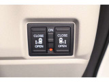 スイッチ類は操作しやすい位置に集約されております!!