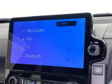 ディスプレイオーディオを装備。スマホとクルマをつなぐことで、これまでのナビに加えて、いろんなサービスが楽しめます。