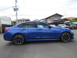 新車登録から5年目まで、最長4年間の走行距離無制限保証をご用意。ご購入後も安心が長く続きます。