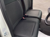 この度は、当店のお車をご覧いただきまして誠にありがとうございます。当店では全国販売・納車も行っております。県によって陸送費用は異なりますのでお気軽にお問い合わせください。