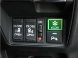 ◆両側電動スライドドア◆狭い駐車場でも乗り降りが楽々♪お子様が隣の車にドアを当ててしまう心配もございません!小さなお子様連れの方もこれで安心。
