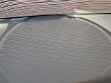 ボンネット1cm〜5cmほどのへこみが複数ある車両となっております。