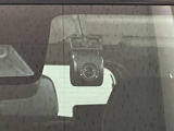 当店でご購入頂いた車両は全車車検整備又は法定12か月点検を行い、エンジンオイル・オイルフィルター・フロントワイパーゴム・バッテリーの交換を行っています、整備費用は本体に含まれてますので安心ですよ♪