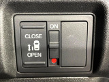 【パワースライドドア】スマートキーや運転席のスイッチでスライドドアの開閉が可能♪電動だから力を入れてドアを開ける必要が無く、小さいお子様でも、重い荷物を持っている時もラクに開け閉めできます♪