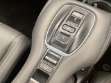 ワンアクションでスムーズな運転を支援する、エレクトリックギアセレクターに、パーキングブレーキは、電子制御パーキングブレーキです。