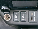 ソケット、USB、タイプC接続可能です。