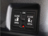 ◆両側電動スライドドア◆狭い駐車場でも乗り降りが楽々♪お子様が隣の車にドアを当ててしまう心配もございません!小さなお子様連れの方もこれで安心。