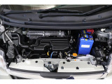 直列3気筒DOHC 12バルブエンジンを採用。軽自動車として扱いやすい性能を備えています。