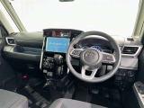 運転席まわりです。 各操作スイッチは使いやすい位置に配置されてます。