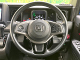 【ステアリングスイッチ】運転中、前方から目線をそらすことなく、オーディオ等の操作が可能な便利機能!安心&快適なドライブを演出してくれます♪