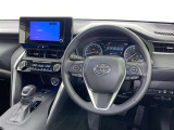 運転席まわりです。 各操作スイッチは使いやすい位置に配置されてます。