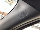 マニュアル車のような感覚で、ワインディングロードでも車を操れるパドルシフト付きです。長い下り坂でのエンジンブレーキや、高速道路の合流の際の加速も思いのままに操ることができ楽しめます