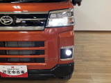 LEDヘッドライト・フォグランプを装備しています☆明るいヘッドライトとフォグランプで暗い夜のドライブも安心ですよ☆