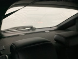 パーセルカバー付き。荷室のプライバシーを守ってくれます。見た目もスッキリ、防犯性も高まります。