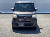 車の顔ともいえるヘッドライトは、丸目で愛嬌を感じさせるデザインです。