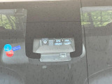 【トヨタセーフティセンス】走行中に前方の車両等を認識し、衝突しそうな時は警報とブレーキで衝突回避と被害軽減をアシスト。より安全にドライブをお楽しみいただけます。