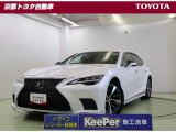 見る人を一目で虜にするエモーショナルな魅力を持つフラッグシップセダン【レクサスLS500h】。レクサスブランドのアイデンティティ、迫力あるスピンドルグリルが特徴の人気の車です。