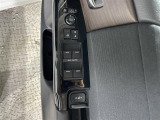 【パワーウインドウ】運転席のスイッチで、各席の窓ガラスの開閉ができます!あると便利ですよね!