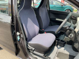 しっかりとした造りのシートで運転も快適に♪