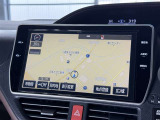 【ナビ画面】主に地図を表示し、目的地へのルート案内や渋滞情報などを表示するために使われます。