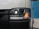 Bi-BeamLEDヘッドランプ装装着。前方を明るくムラなく照らします!