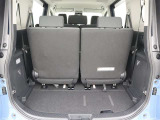 広々としていて、荷物が載せやすいトランクルームですよ(^^)/三列目シートを収納すれば、更に広くお使い頂けますよ♪