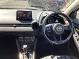 シンプルで使い易い運転席です。