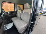 前席の画像です。是非運転席に座っていただき視界等をご確認ください。