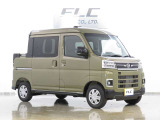 当社の届出済未使用車は、店舗に『新車おろしたて』の状態で入荷いたします。新規届出によりナンバーを取得後、店頭で丁寧に展示・保管をしています。遠方のお客様にも、安心してお勧めできるコンディションです。