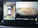 車両を上から見たような映像をディスプレイオーディオ画面に表示するパノラミックビューモニター