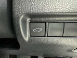 【パワーバックドア】ボタン一つでテールゲートが自動で開閉します。