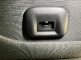 (快適パックに含まれる装備)後席USBポートタイプC・車内で携帯電話などの充電が可能です