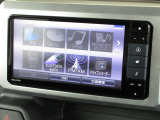 ナビゲーションは純正SDナビ(KENWOOD製NSZN-W70D)を装着しております。AM、FM、CD、DVD再生、Bluetooth、音楽録音再生、フルセグTVがご使用いただけます。初めて訪れた場所でも安心ですね!
