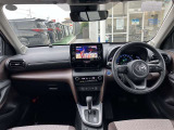 【運転席・インパネまわり】ハンドル・シート・フロアーなど隅々までプロによるクリーニング済み☆彡キレイな車内でドライブが一層快適にお楽しみいただけます!!