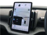 360&deg;ビューカメラは、自車を真上から見下ろすバードアイ映像を表示します。また、フロントビュー、リアビュー、サイドビューの単独表示や、自車周辺の様子を直感的に把握できる3D表示にも対応しています。