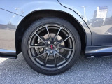 SUBARU認定U-Carは、全車12ヶ月点検、車検などの法定点検を実施。スバル専門メカニックが確かな技術で最大88項目にわたりチェックしており品質、安心を支えます!