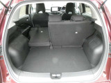 リアシートは6:4分割可倒式を採用しておりますので、乗車人数やお荷物の量に併せてアレンジが可能です♪