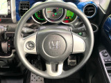 【ステアリングスイッチ】運転中、前方から目線をそらすことなく、オーディオ等の操作が可能な便利機能!安心&快適なドライブを演出してくれます♪
